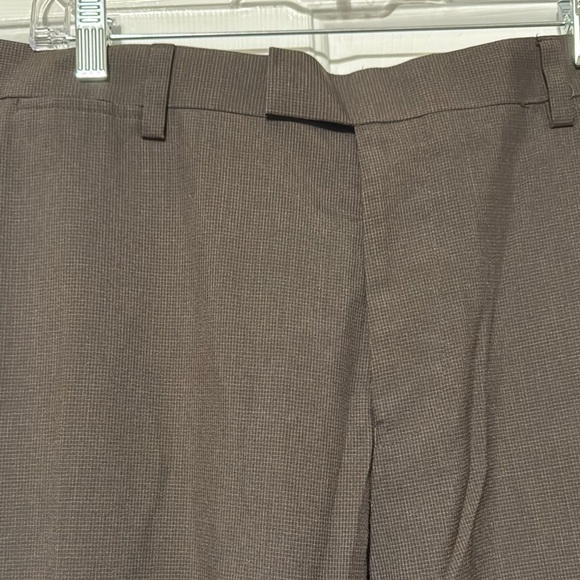 Madison Brown Dress Pants with Classic Straight-Leg Cut 36 x 32 - Picture 3 of 7